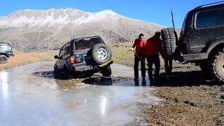 TOYOTA LAND CRUISER VX 80 ON ICE RESCUE