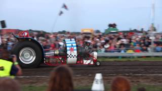 Tractor Pulling "Roude-Léiw" on fire at Edewecht 2015