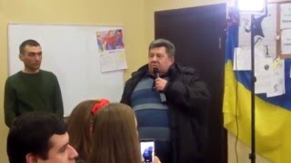 Чесноков О. І під час прес-конференція з приводу підпалу машини адвоката "Топаза"