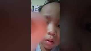 ini Anak mau pakai Kamera belakang, malah video muka sendiri.