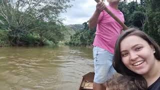 Laurinha andando de bote - Santana do Manhuaçu-MG