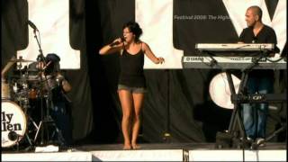 Lily Allen - Womanizer (live V festival 2009)