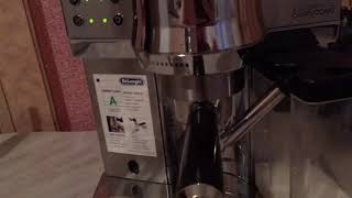 Delonghi EC 850.M приготовление капучино