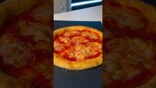 Pravá domácí italská pizza na mém kanále #italskakuchyneeditajuricova #pizza #food