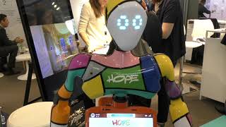 Le robot Hope, le 1er compagnon de santé ! - PHW19