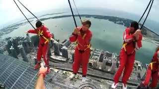 EdgeWalk Tour du CN - De Dos